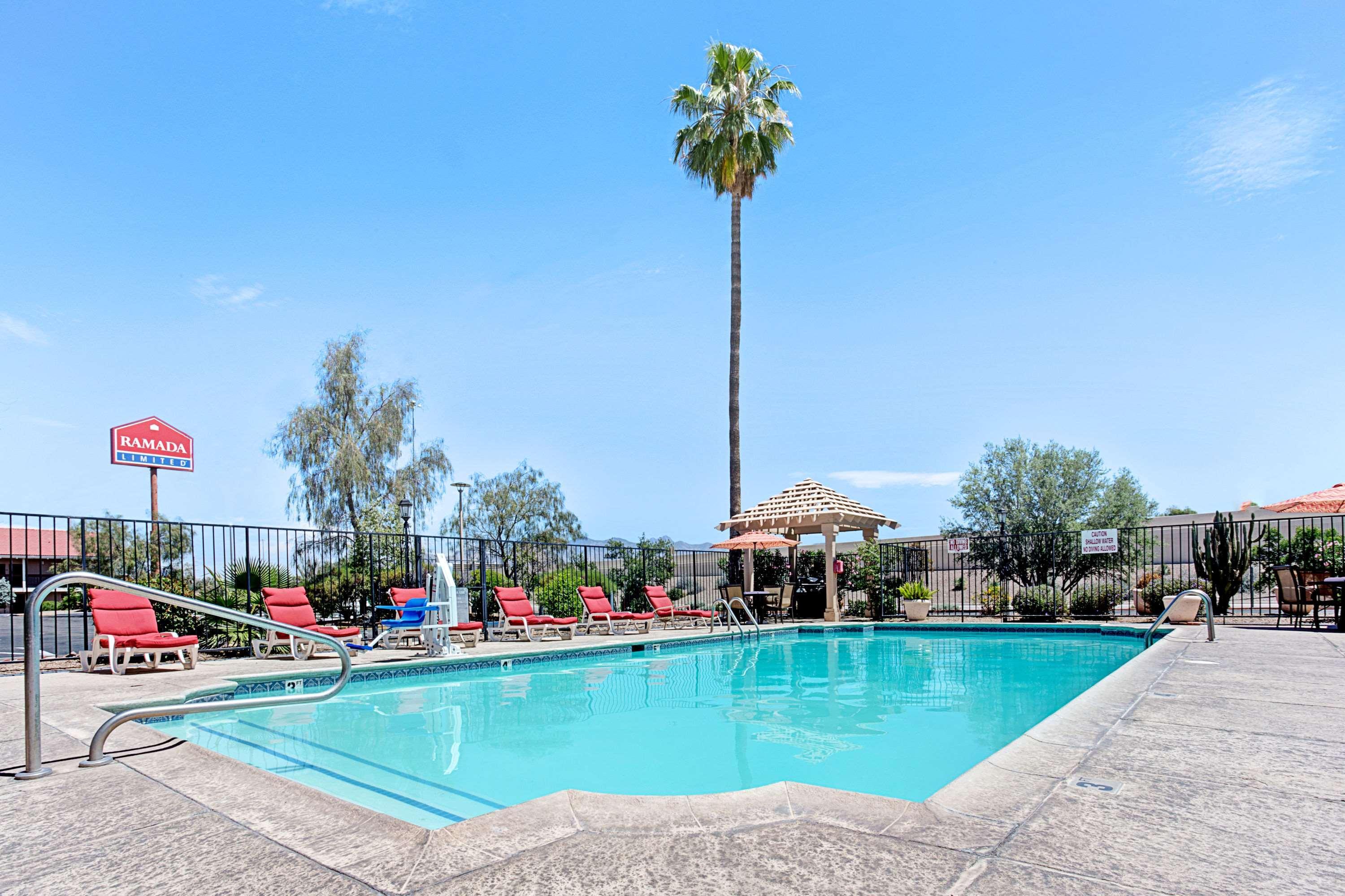 Days Inn By Wyndham Tucson City Center Exteriér fotografie