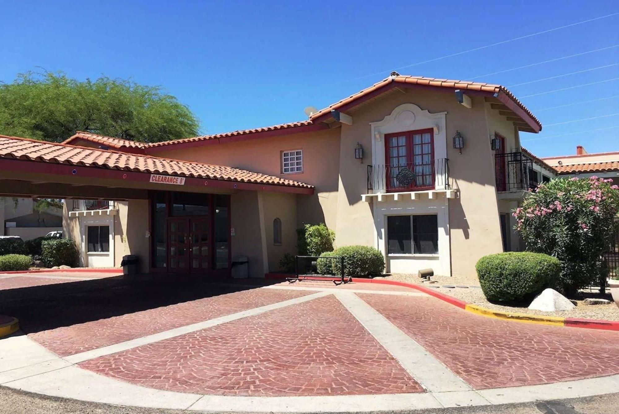 Days Inn By Wyndham Tucson City Center Exteriér fotografie
