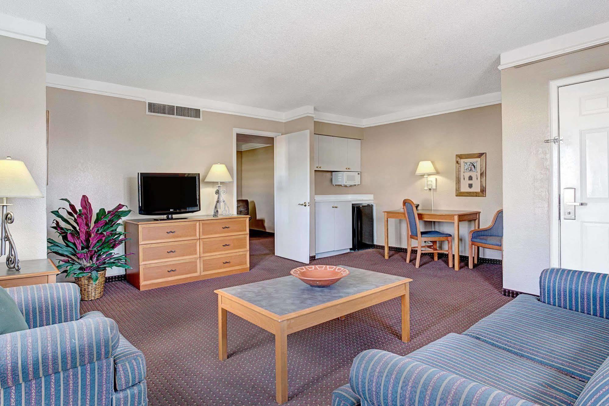 Days Inn By Wyndham Tucson City Center Exteriér fotografie